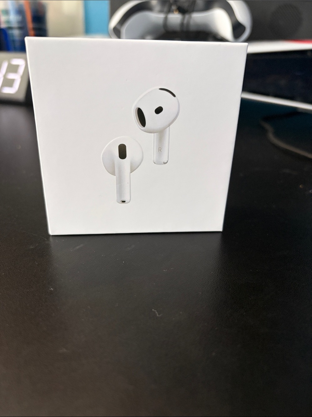 AirPods 4